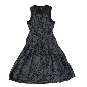 HIGH Tech Italy Dress Sleeveless Black Floral Print Fitted Fit‎ and Flare
Size 6